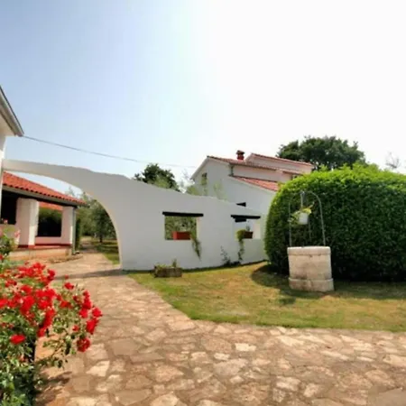 Splendid With Swimming Pool